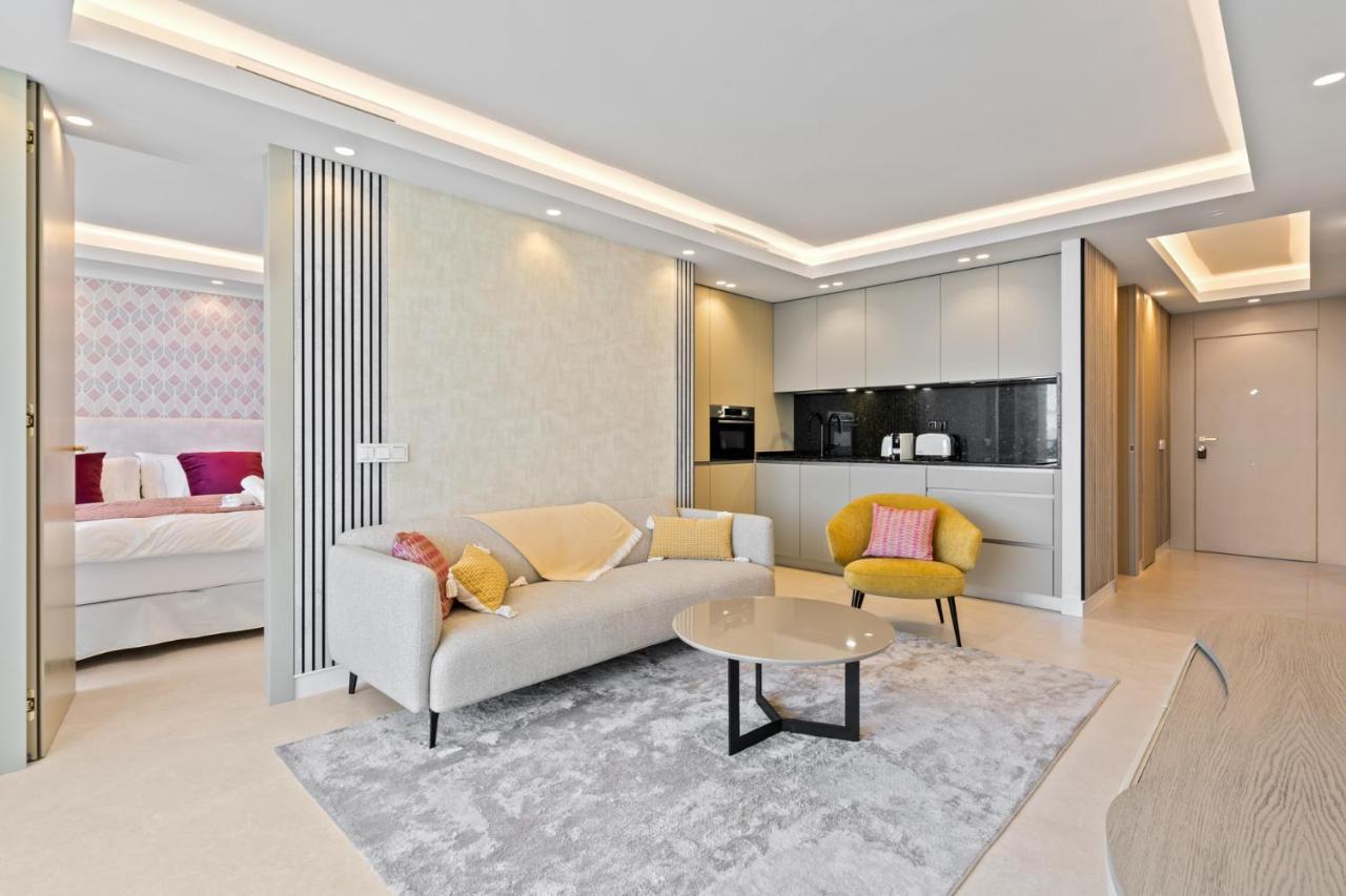 Fully Renovated Frontline Flat Apartment Марбеля Екстериор снимка