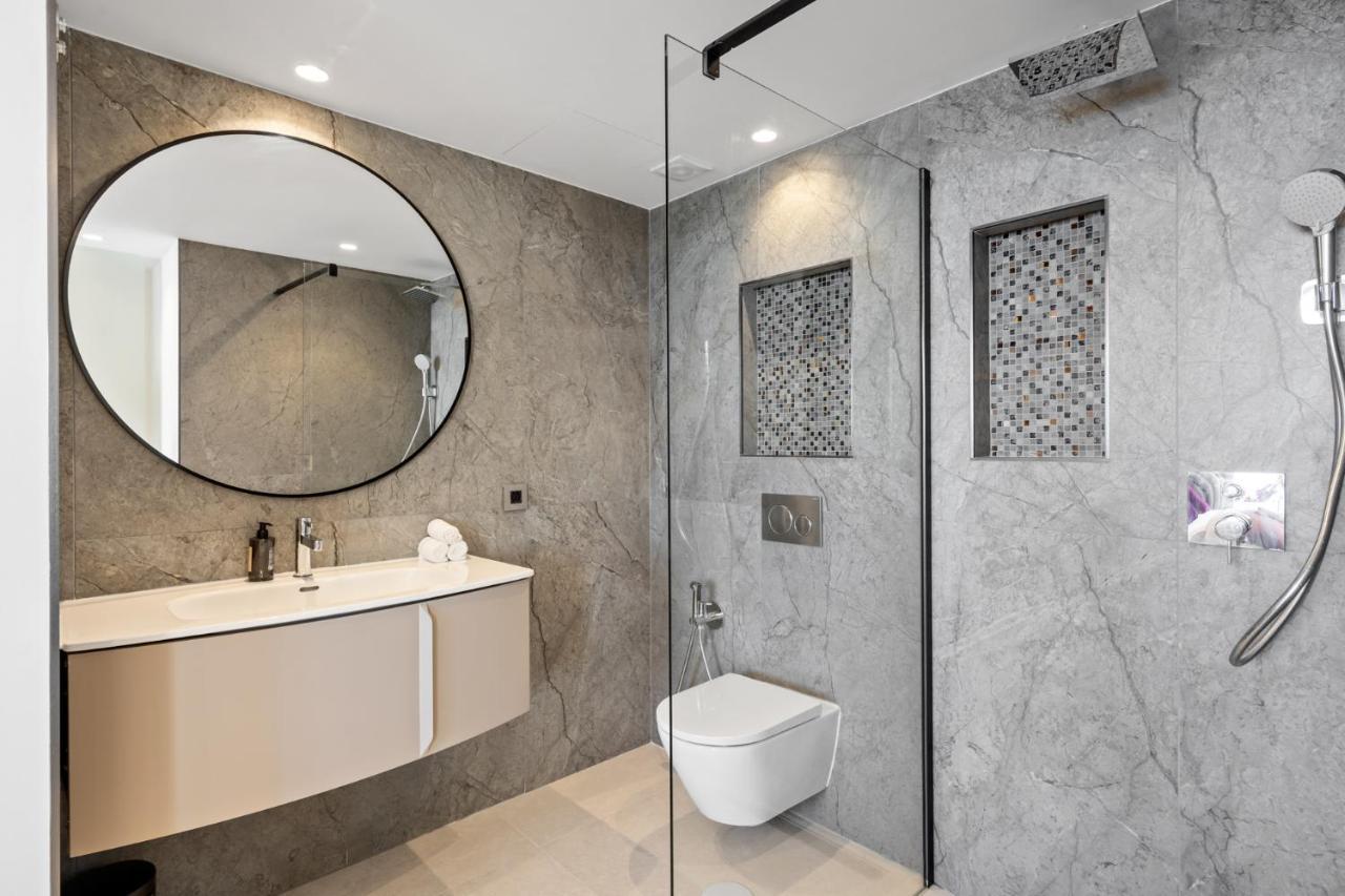 Fully Renovated Frontline Flat Apartment Марбеля Екстериор снимка